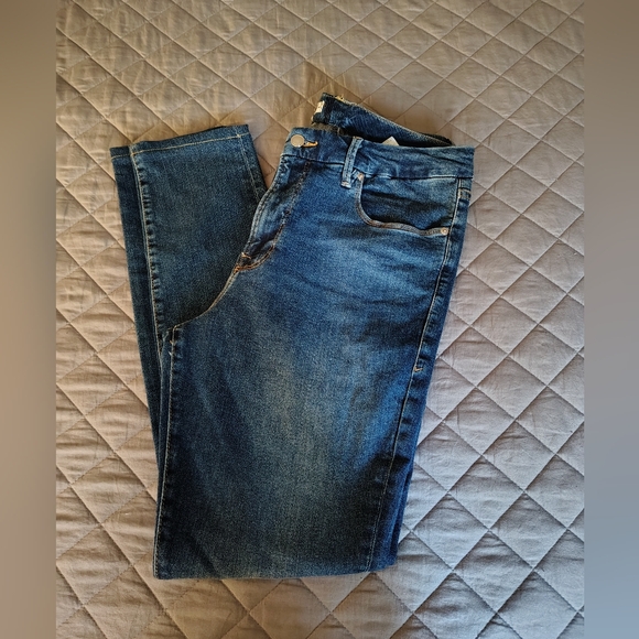 Good American Denim - Classic Straight Leg Blue Jeans